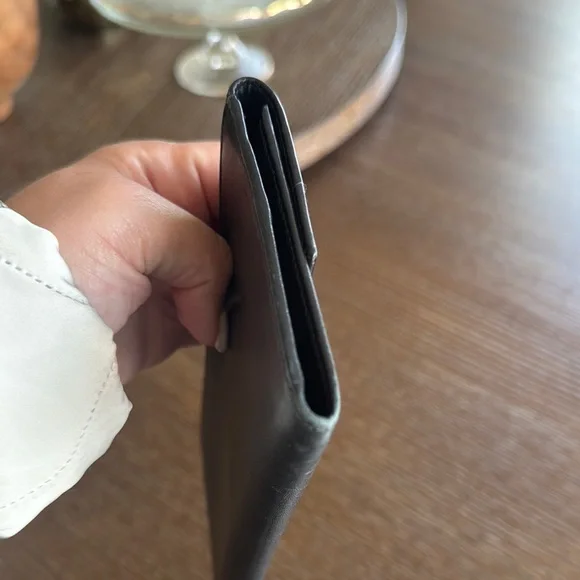 Salvatore Ferragamo Black Leather Wallet - Picture 5 of 11